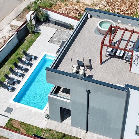 Villa Tia With Heated Pool & Jacuzzi Murvica  Exteriör bild