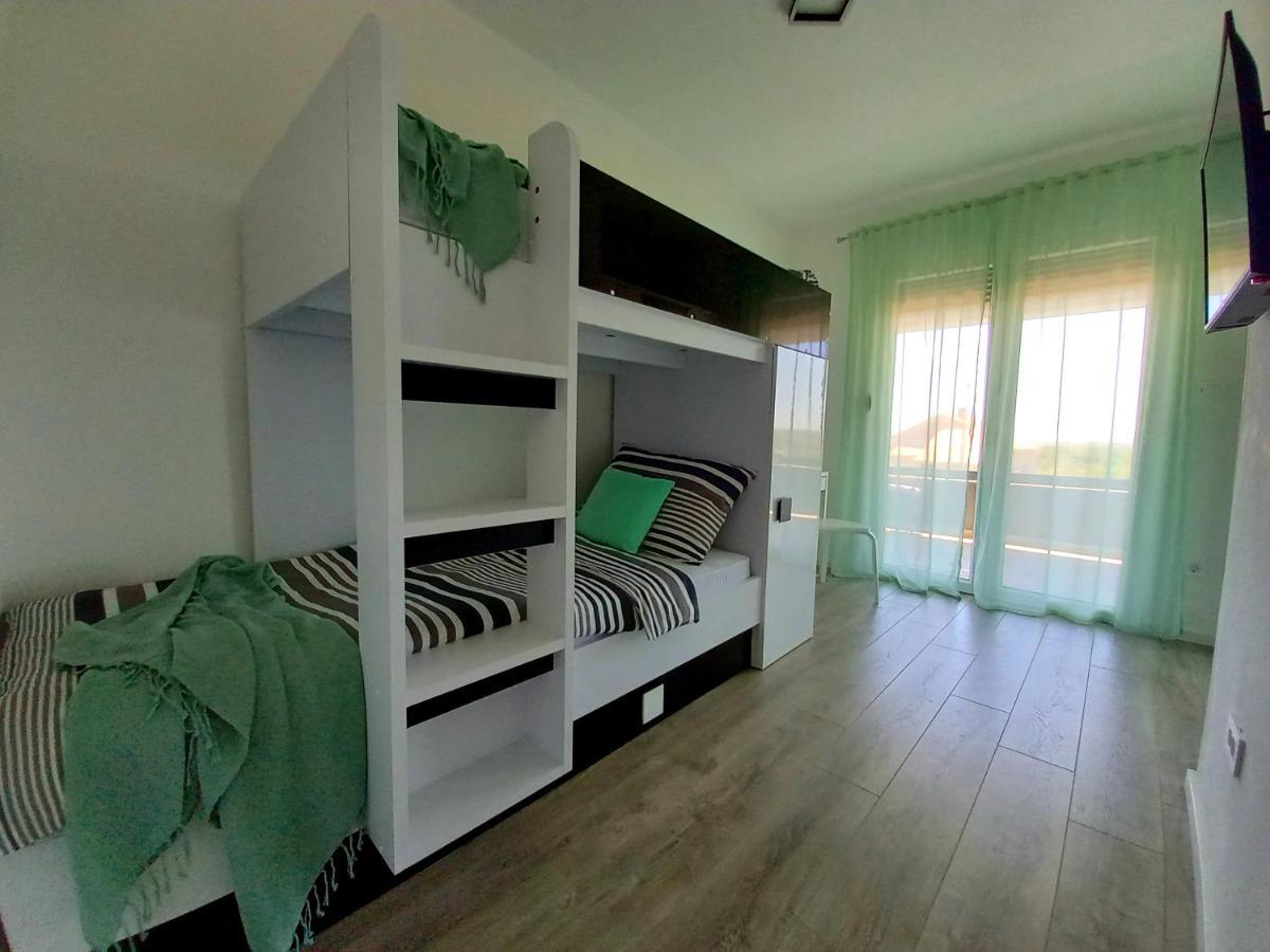 Villa Tia With Heated Pool & Jacuzzi Murvica  Exteriör bild