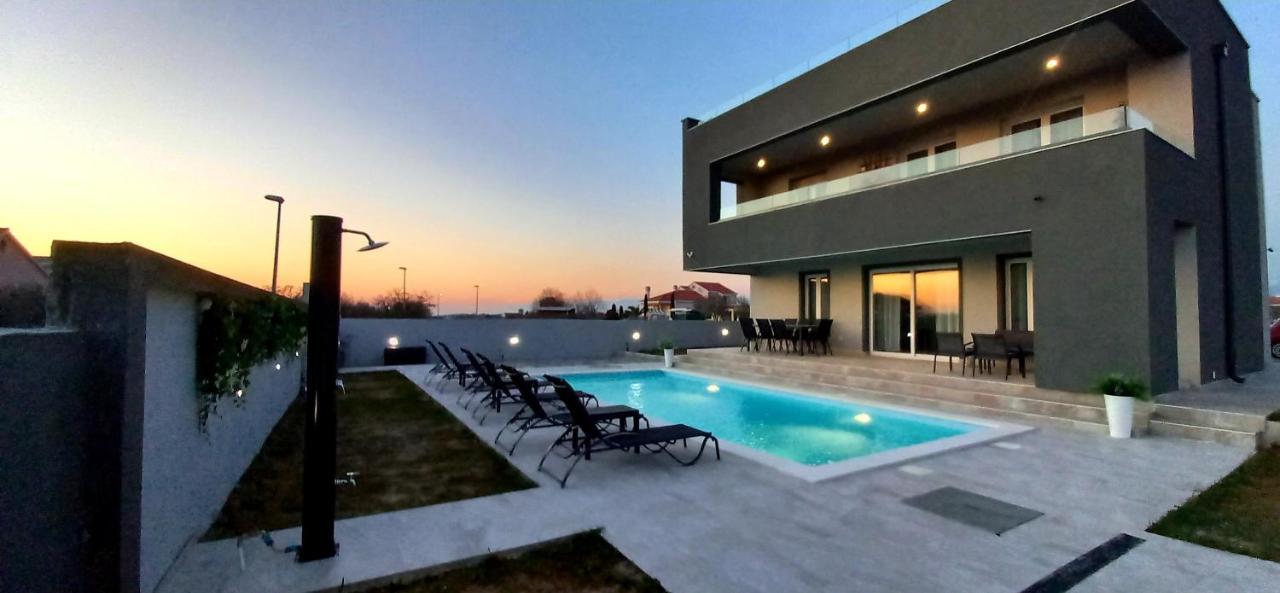 Villa Tia With Heated Pool & Jacuzzi Murvica  Exteriör bild