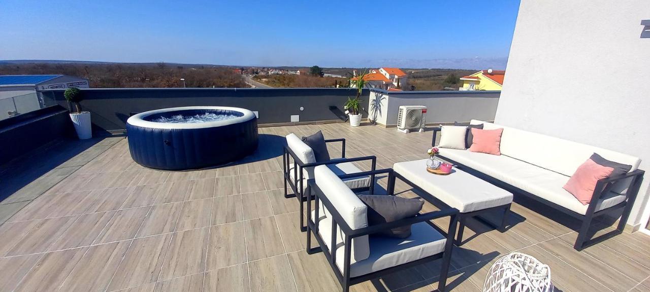 Villa Tia With Heated Pool & Jacuzzi Murvica  Exteriör bild