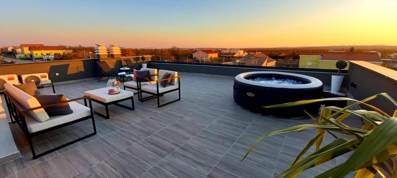 Villa Tia With Heated Pool & Jacuzzi Murvica  Exteriör bild