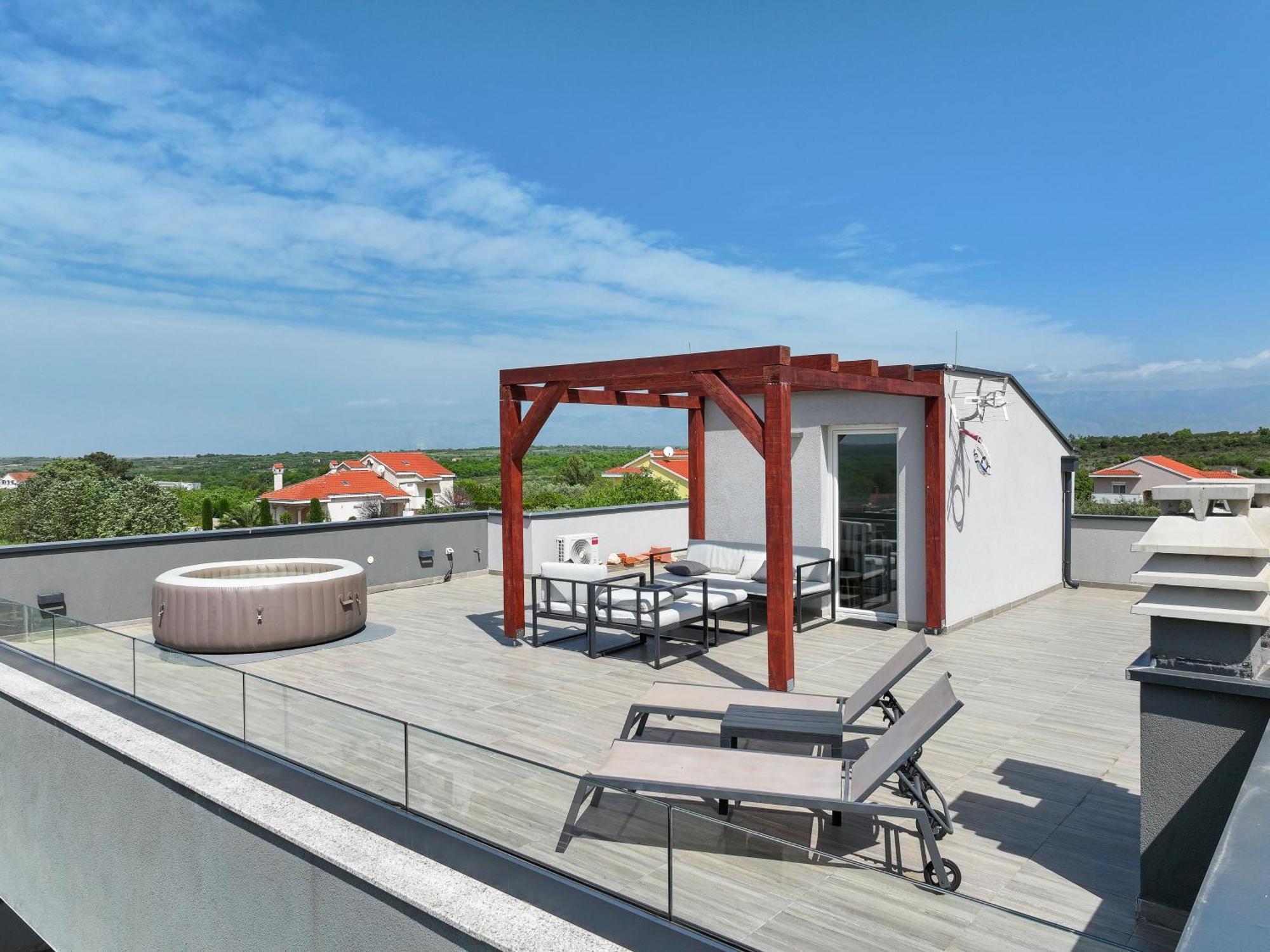 Villa Tia With Heated Pool & Jacuzzi Murvica  Exteriör bild